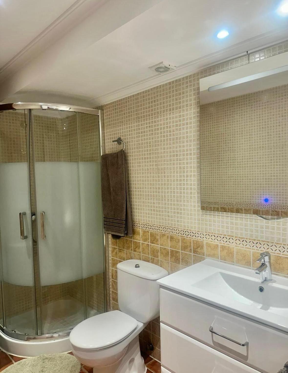 Beachfront Apartment Marbella Exterior photo