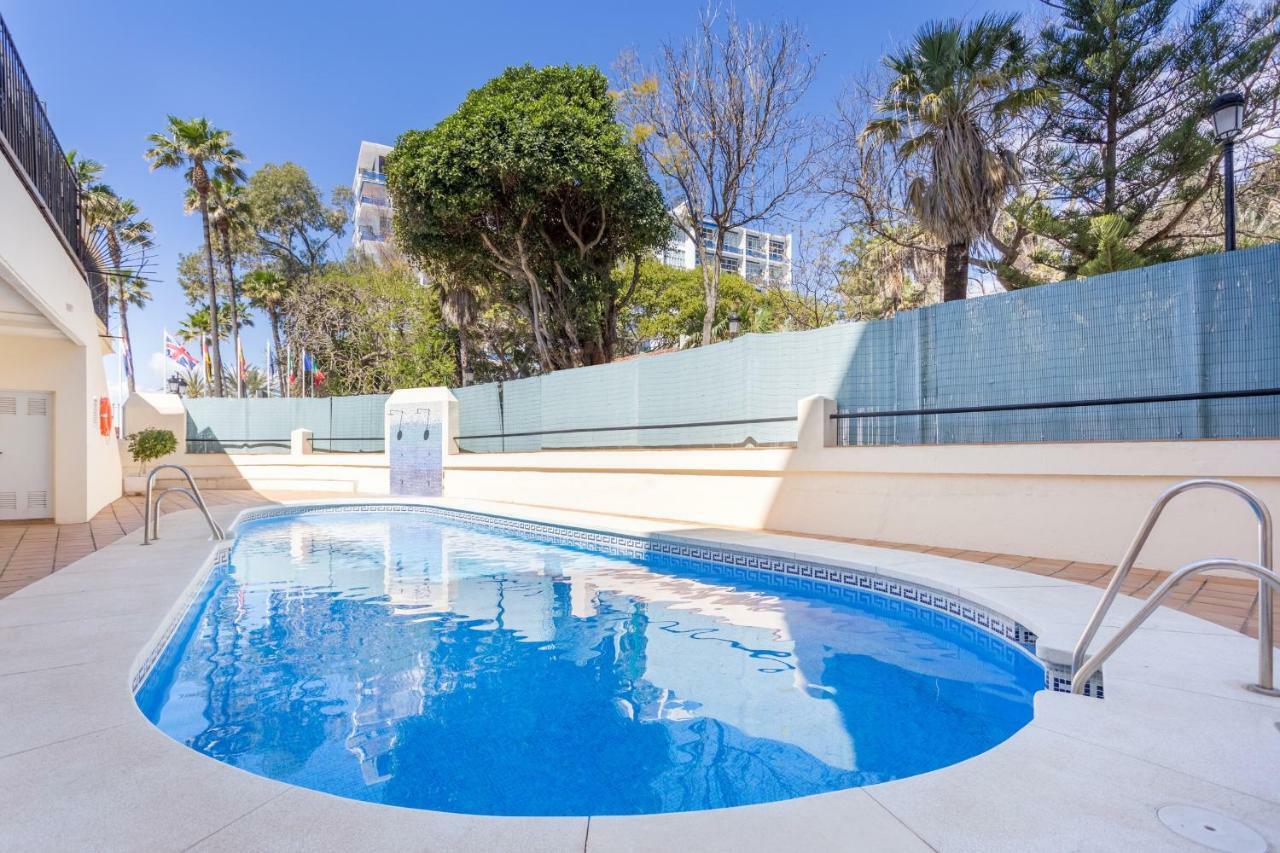 Beachfront Apartment Marbella Exterior photo